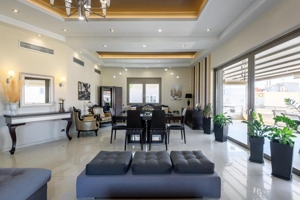 Luxury Villa In City Center With Rooftop Swimming Pool Chania  Buitenkant foto